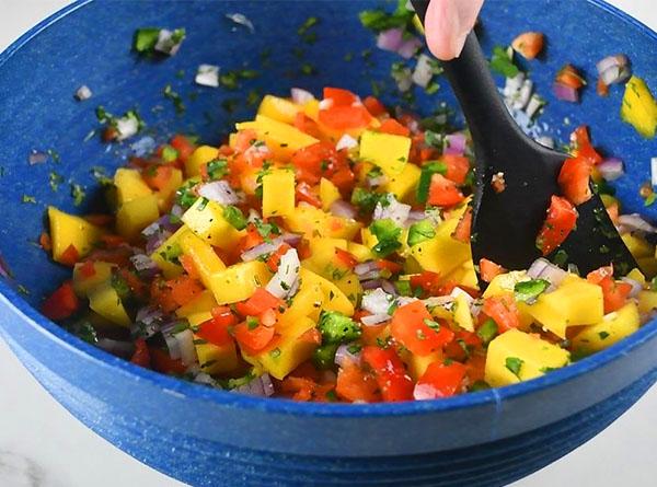 Fresh Mango Salsa - Step 1